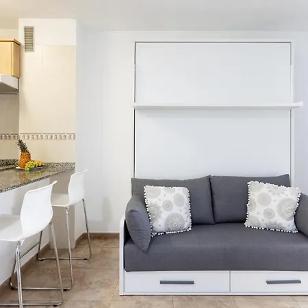 Home2book Ocean View Cristianos דירה